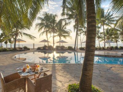 Sultan Sands Island Resort & Spa