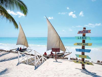 Sultan Sands Island Resort & Spa